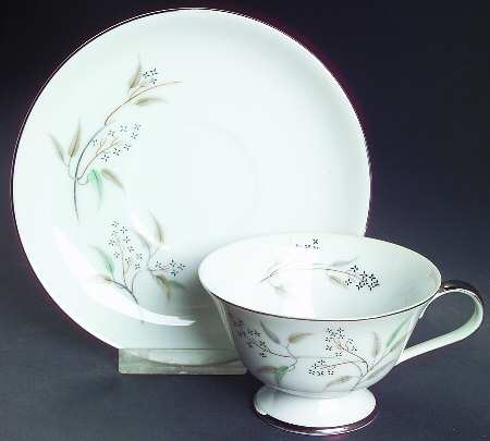 Alyson Footed Cup & Saucer Set