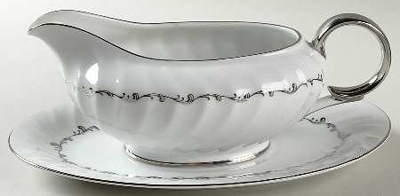 Ebb Tide Gravy Boat & Underplate