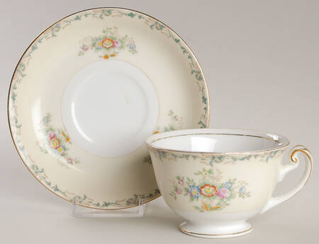 GRA2 Footed Cup & Saucer Set