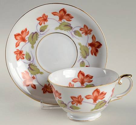 Medina Footed Cup & Saucer Set