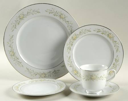 Rhapsody 40 Piece Estate Set