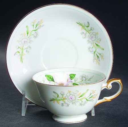 Rochelle Footed Cup & Saucer Set