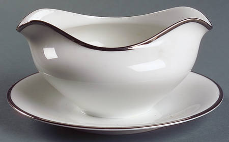 Weddingband Gravy Boat with Attached Underplate