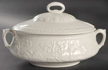 Hunt Club Tureen &  Lid
