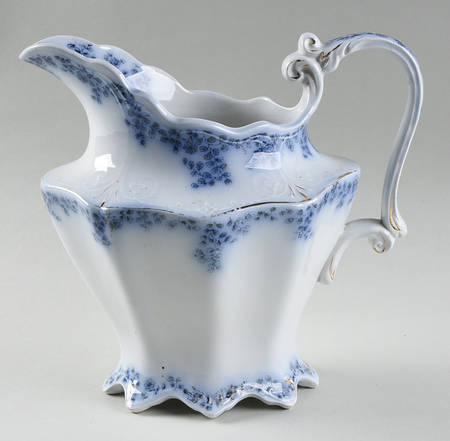 Aldine (Flow Blue) 64 Oz Pitcher