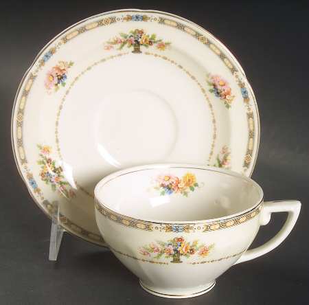 Angela Flat Cup & Saucer Set
