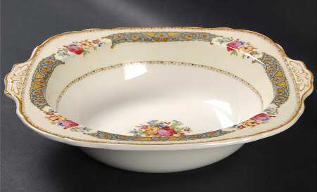 The Arcadia 9" Round Vegetable Bowl