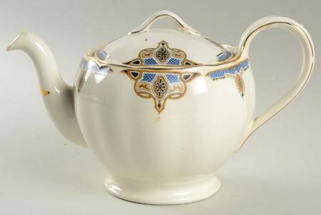 The Balmoral Teapot & Lid