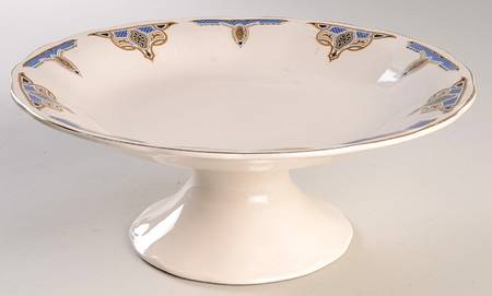 The Balmoral 9" Diameter Pedestal Cake Stand