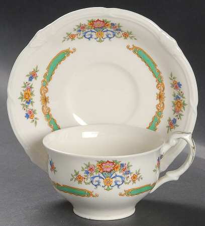 The Banbury Flat Cup & Saucer Set