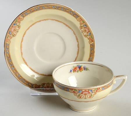 Barbara Flat Cup & Saucer Set