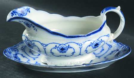 Beaufort Gravy Boat & Underplate/Relish