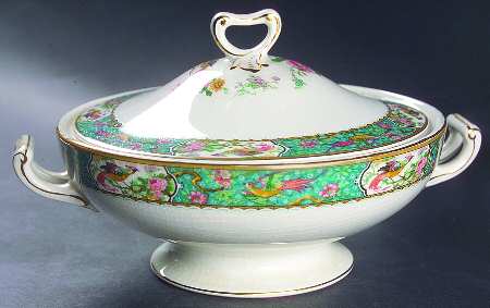 Braintree Round Covered Vegetable