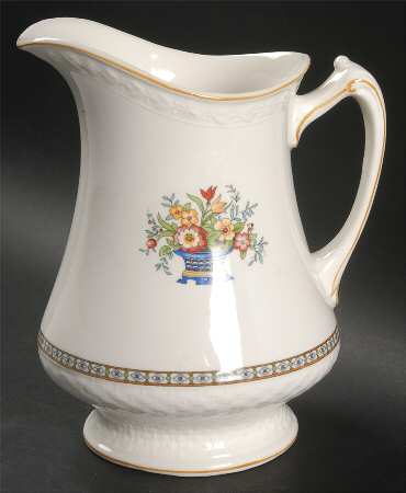 The Bristol 32 Oz Pitcher