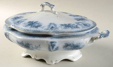 Brussels Blue (Gold Trim) Oval Covered Vegetable