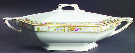 Carmona (Smooth Edge) Oval Covered Vegetable
