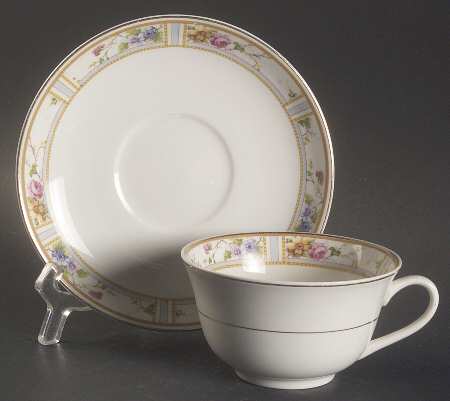 Carmona (Smooth Edge) Flat Cup & Saucer Set