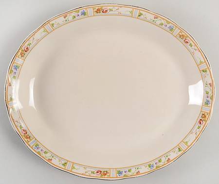 Carmona (Scalloped Edge) 12" Oval Serving Platter