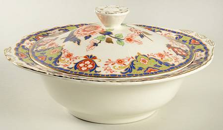 Chesterfield Round Covered Vegetable by Grindley