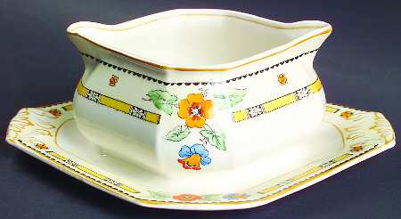 Dartmouth Gravy Boat with Attached Underplate