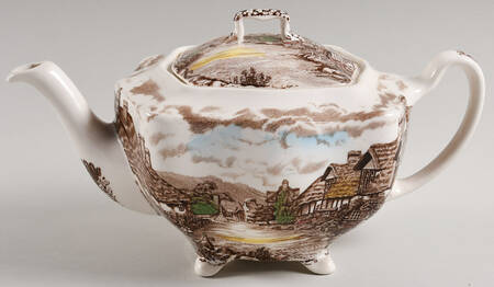 Dickens Coaching Stages Teapot & Lid