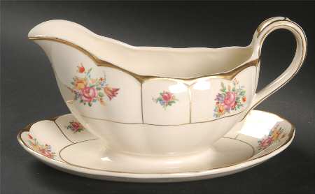 Duchess Gravy Boat with Attached Underplate