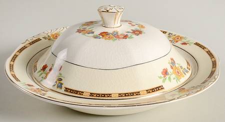 Ellesmere Round Covered Butter with Strainer