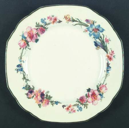 The Fleurette Dinner Plate