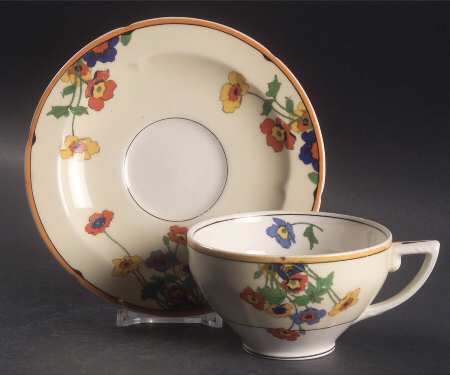 Gardenia Flat Cup & Saucer Set