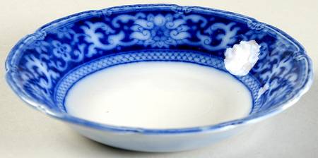 Glenmore Blue and White Fruit/Dessert (Sauce) Bowl