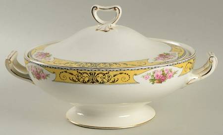 Granville Round Covered Vegetable