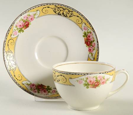 Granville Footed Cup & Saucer Set