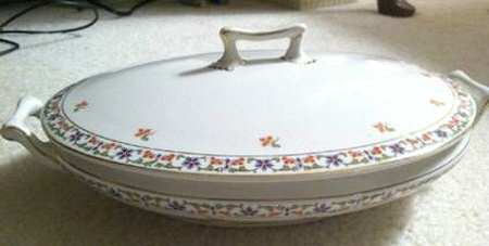 Granby Oval Covered Vegetable