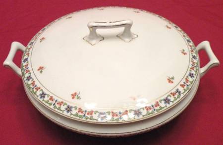 Granby Round Covered Vegetable