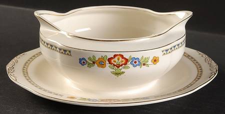 Carinthia Gravy Boat with Attached Underplate
