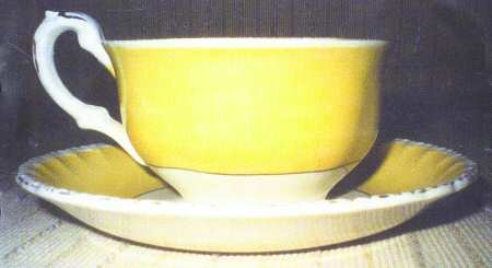 GRI58 Footed Cup & Saucer Set