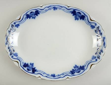 The Hofburg 16" Oval Serving Platter