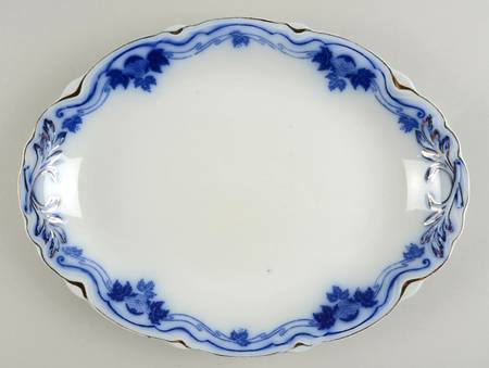 The Hofburg 14" Oval Serving Platter