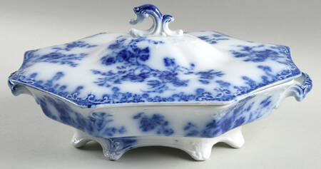 Janette (Flow Blue) Oval Covered Vegetable