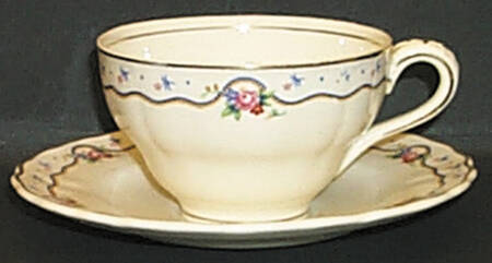 Linden Lea Flat Cup & Saucer Set