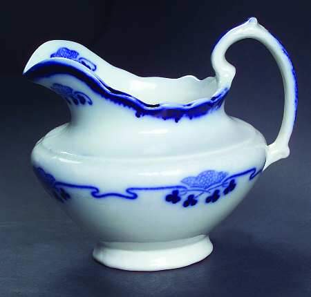 Lorne (Flow Blue) Creamer