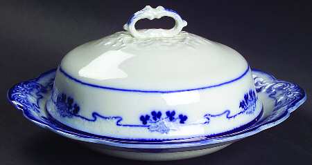 Lorne (Flow Blue) Round Covered Butter