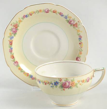 The Malden Flat Cup & Saucer Set