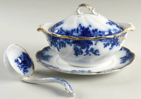 Marguerite (Flow Blue) Sauce Boat & Lid & Underplate & Ladle