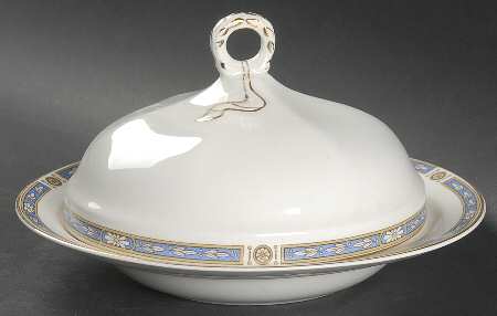 Monmouth (Smooth Edge) Round Covered Butter