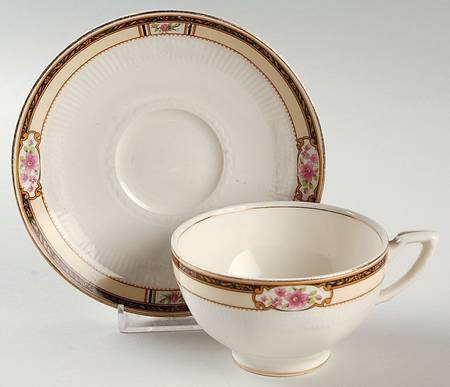 Montcalm Flat Cup & Saucer Set