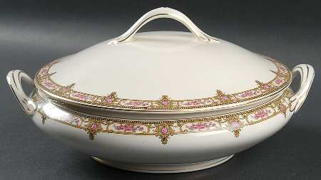 Normandie Round Covered Vegetable