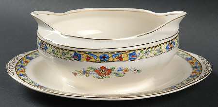 Omega Gravy Boat with Attached Underplate