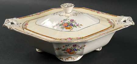 Penrith Octagonal Covered Vegetable