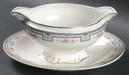 Preston Gravy Boat with Attached Underplate